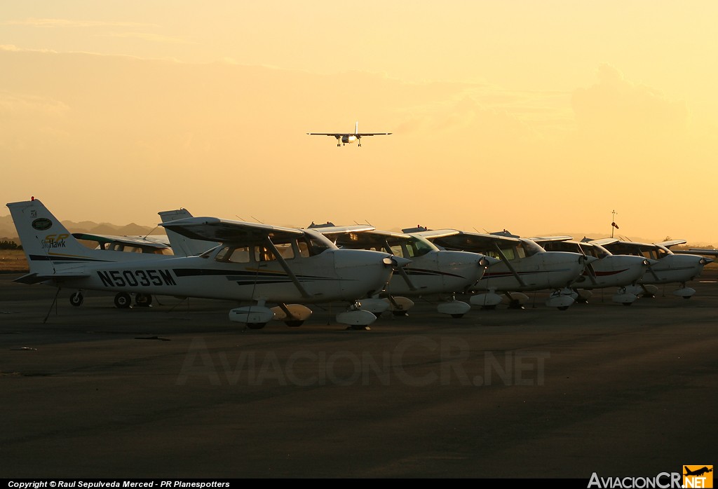 N5035M - Cessna 172S Skyhawk SP - Isla Grande Flying School