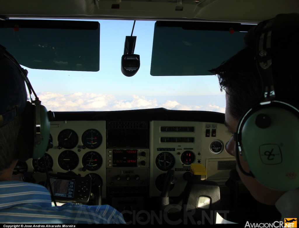 TI-ALT - Cessna 182 Skylane II - Privado