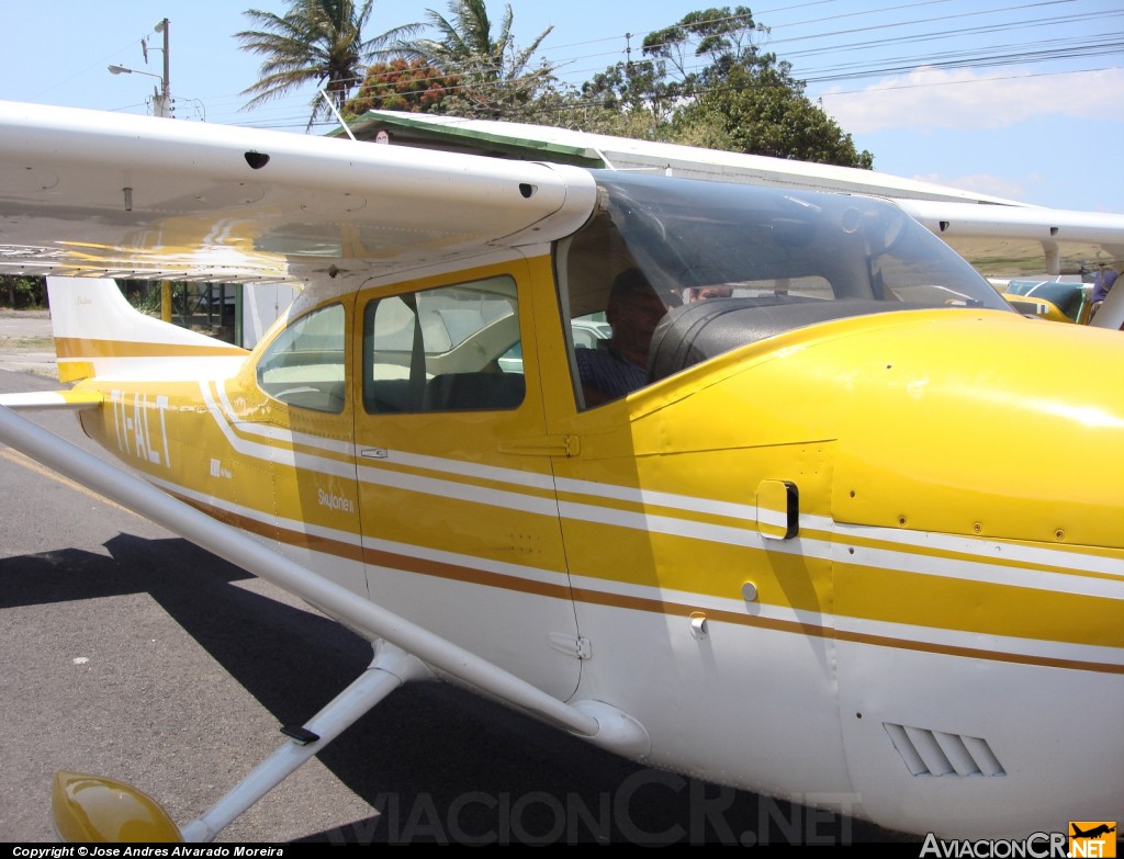 TI-ALT - Cessna 182 Skylane II - Privado