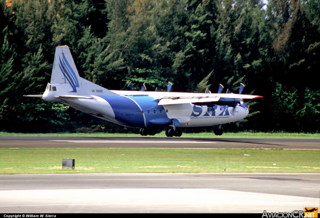 UK12002 - Antonov An-12 (Genérico) - Aerolínea Aquí - ingrese el formato correcto! (lea la ayuda)
