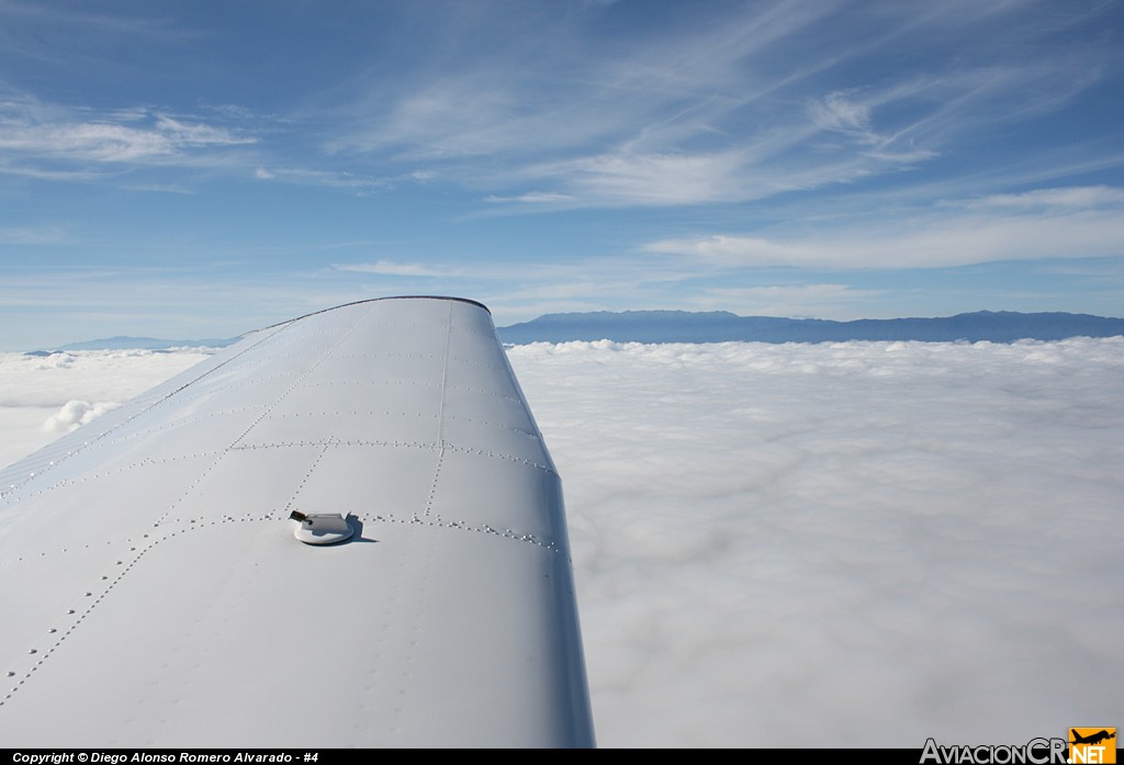 TI-AJG - Piper PA-28-181 Cherokee Archer II - ECDEA - Escuela Costarricense de Aviación