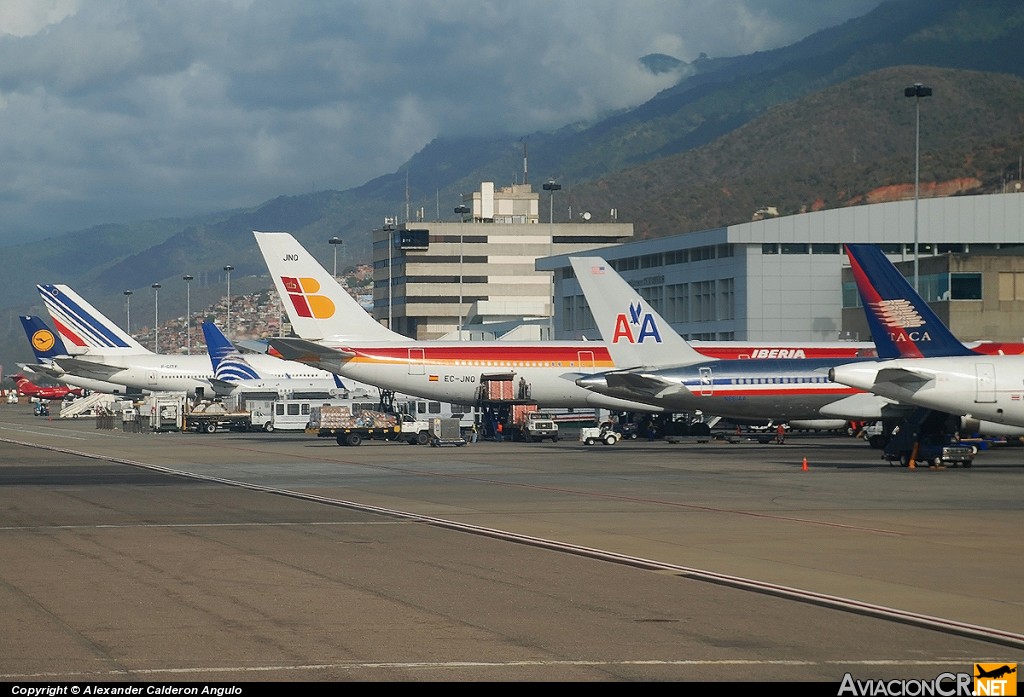 EC-JNQ - Airbus A340-642 - Iberia