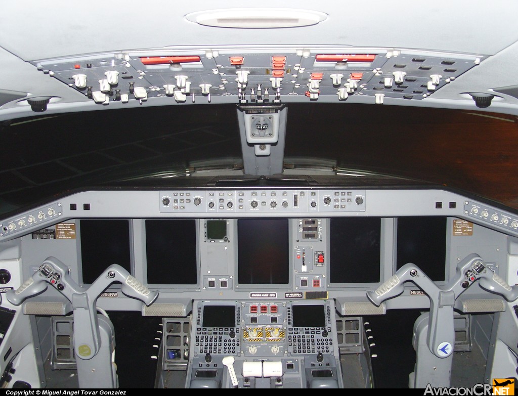 N866RW - Embraer ERJ-170-100SE - Delta Connection (Shuttle America)