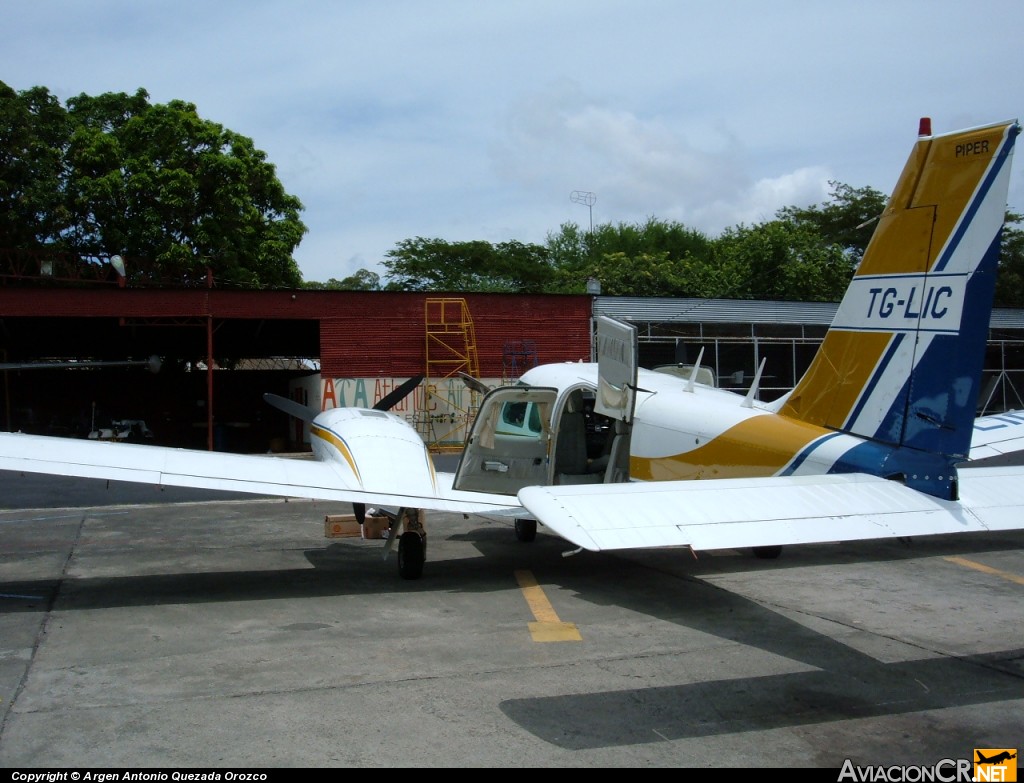 TG-LIC - Piper PA-34-200T Seneca II - Desconocida