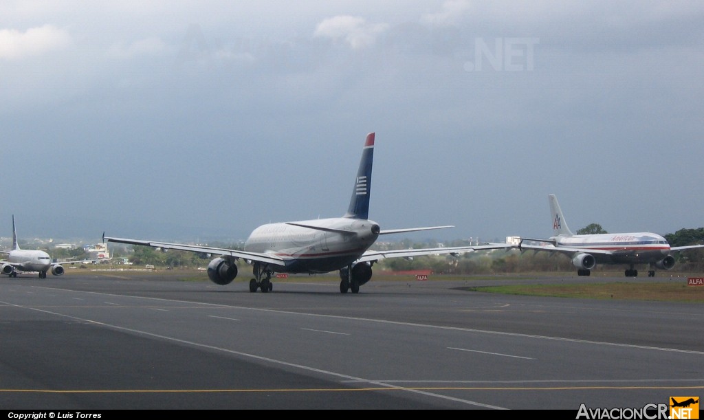 N107US - Airbus A320-214 - US Airways