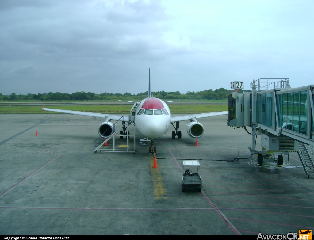 N452TA - Airbus A320-233 - TACA