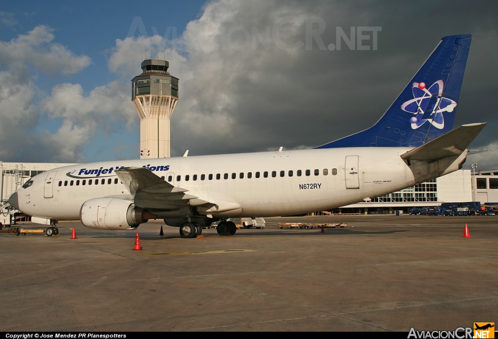 N672RY - Boeing 737-322 - Funjet Vacations (Ryan International Airlines