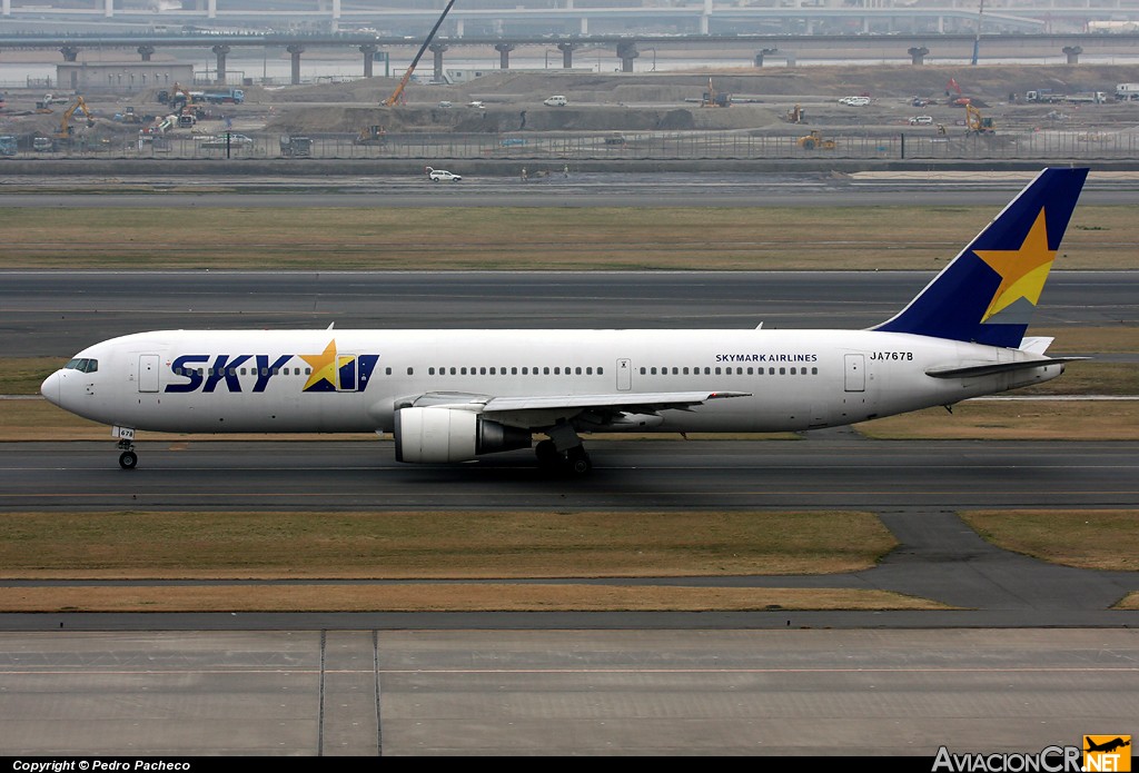 JA767B - Boeing 767-3Q8/ER - Skymark Airlines