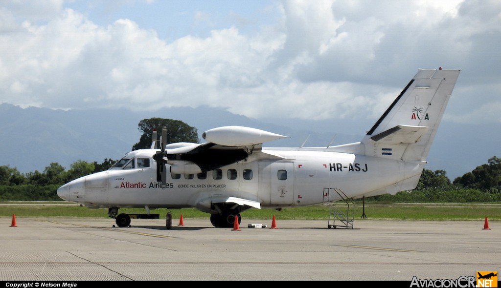 HR-ASJ - Let L-410UVP-E Turbolet - Atlantic Airlines de Honduras.