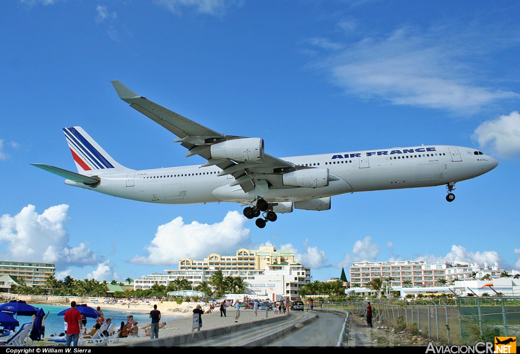 F-GLZJ - Airbus A340-313X - Air France