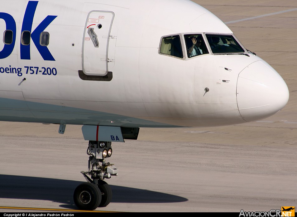 G-TCBA - Boeing 757-28A - Thomas Cook