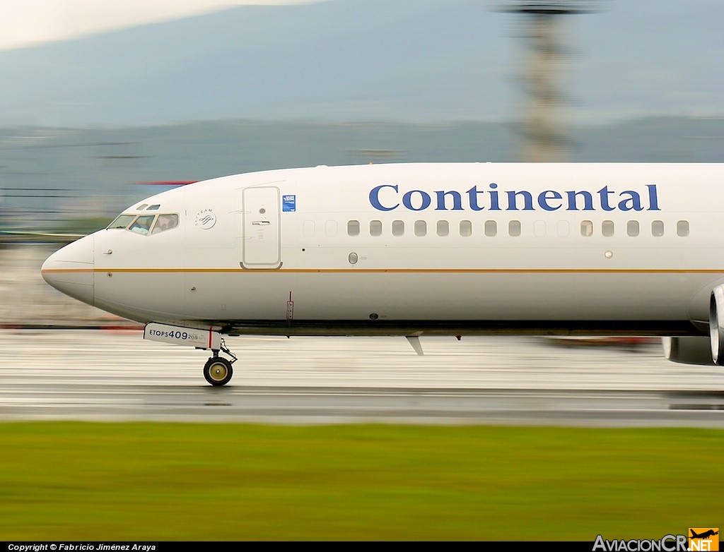 N37409 - Boeing 737-924 - Continental Airlines