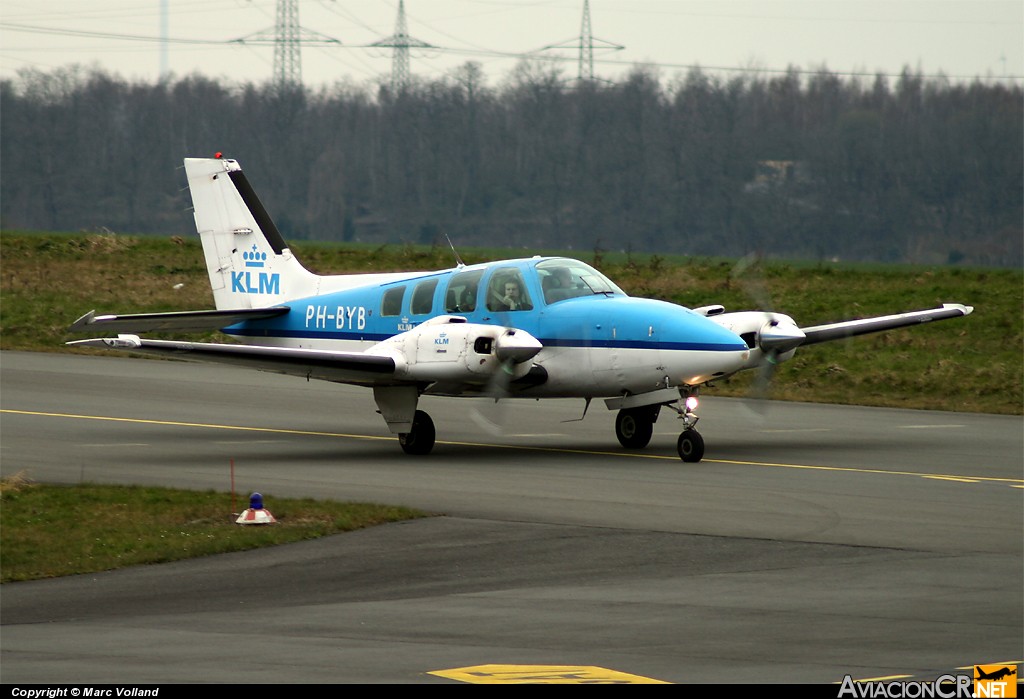 PH-BYB - Beechcraft B55 Baron - KLM - Royal Dutch Airlines