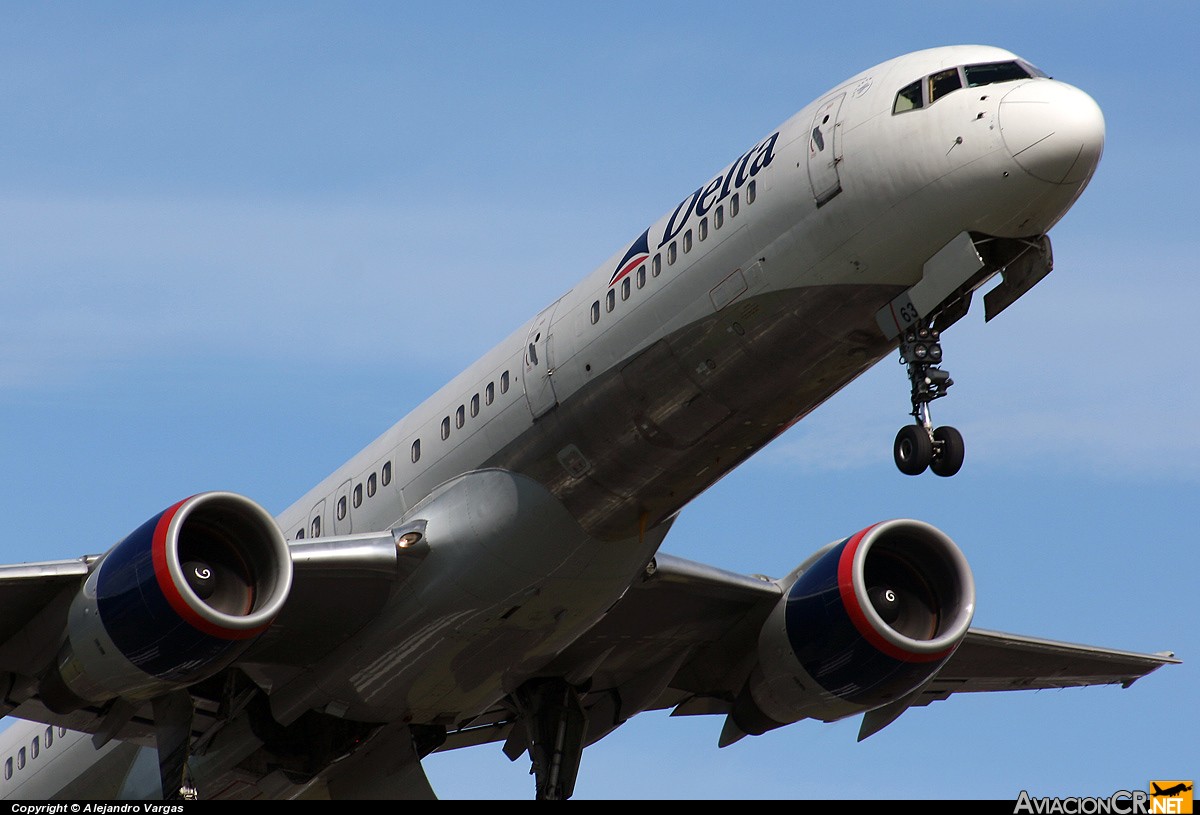 N637DL - Boeing 757-232 - Delta Air Lines