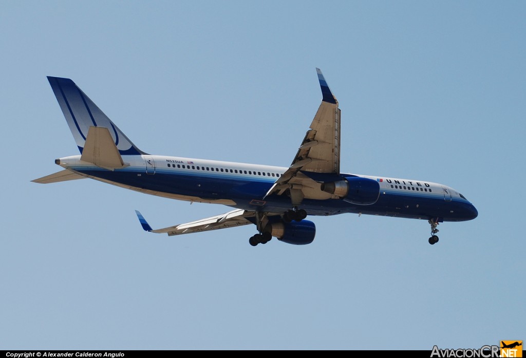 N525UA - Boeing 757-222 - United Airlines