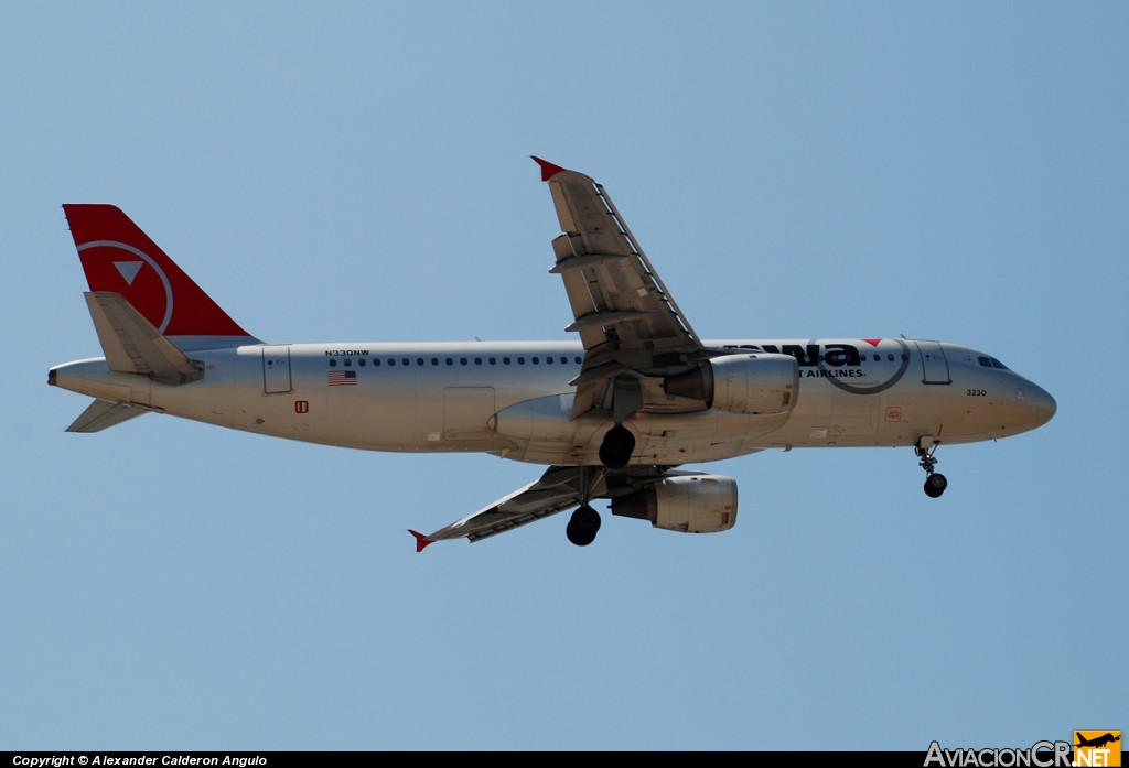 N330NW - Airbus A320-211 - Northwest Airlines