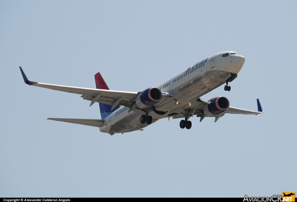 N37700 - Boeing 737-832 - Delta Airlines