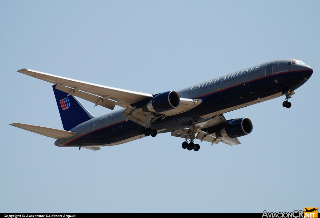 N673UA - Boeing 767-322/ER - United Airlines