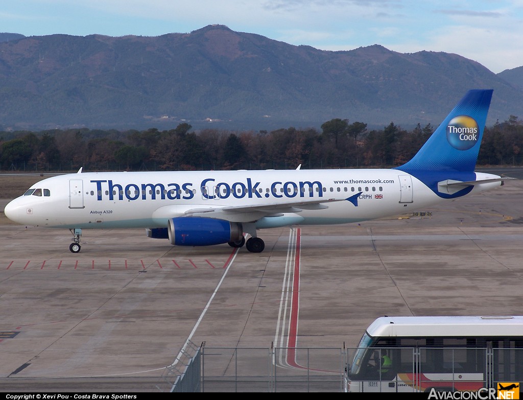 G-CRPH - Airbus A320-231 - Thomas Cook