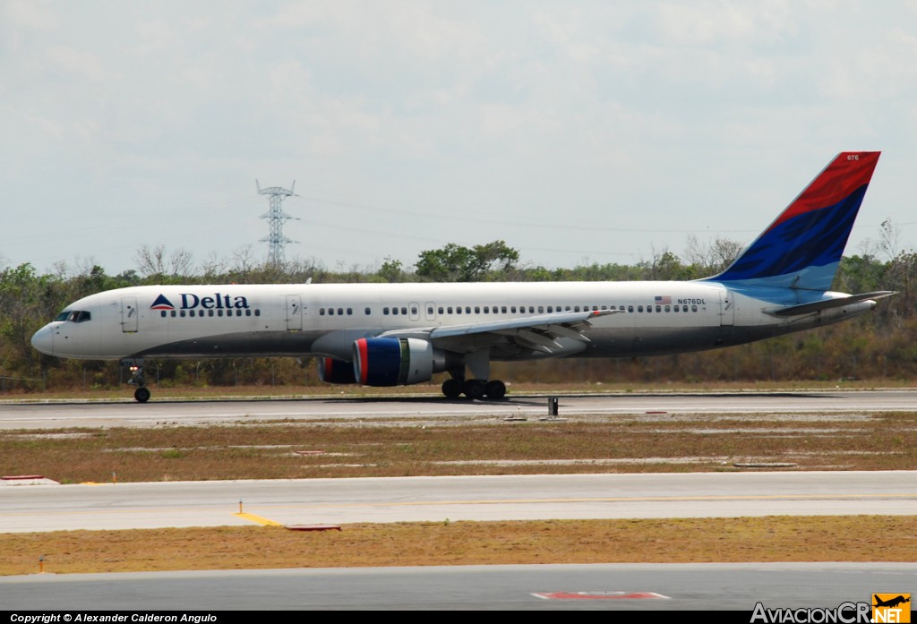 N676DL - Boeing 757-232 - Delta Air Lines
