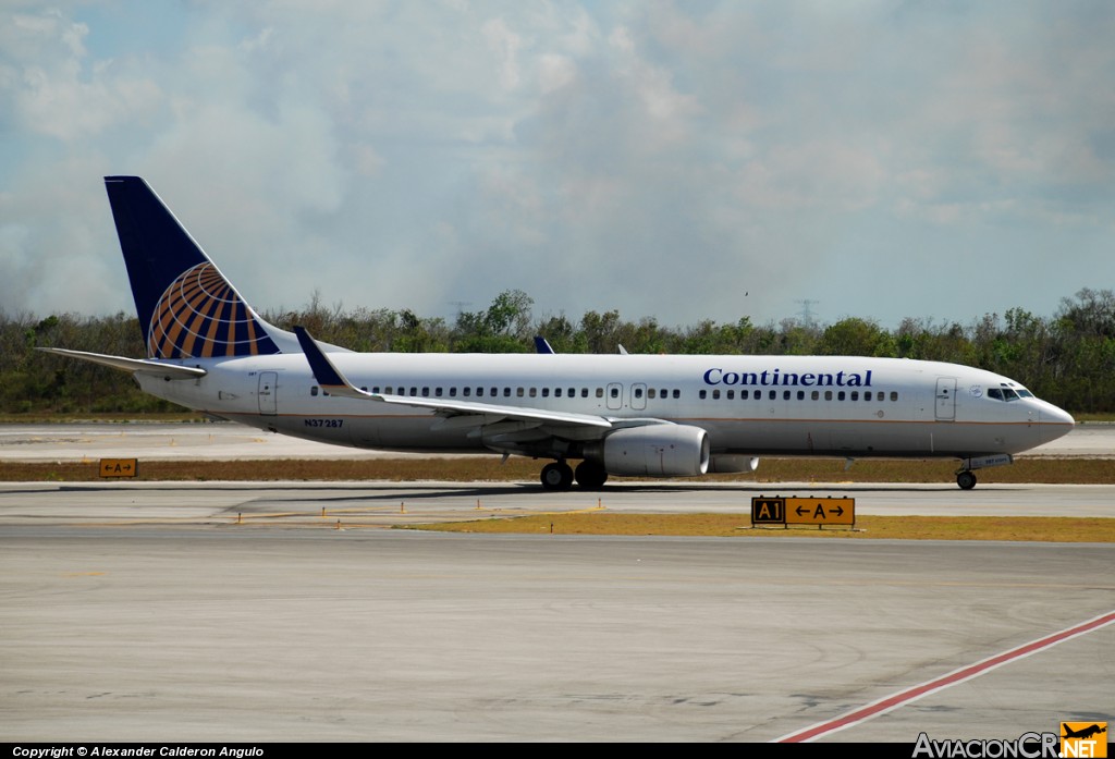 N37287 - Boeing 737-824 - Continental Airlines