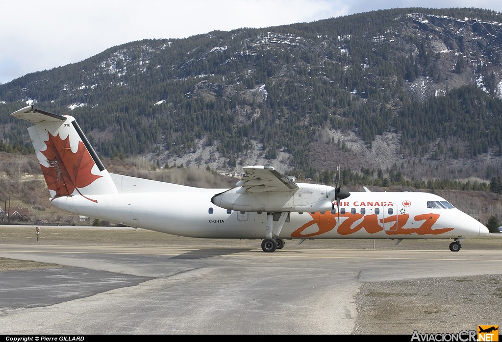 C-GHTA - De Havilland Canada DHC-8-301 Dash 8 - Jazz (Air Canada)