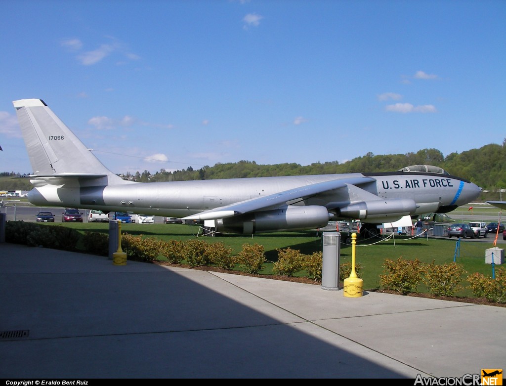17066 - Boeing B-47E Stratojet - U.S. Air Force