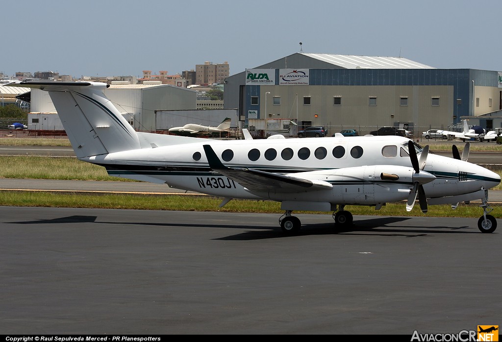 N430JT - Beechcraft Super King Air 300 - Lindsey Aviation Services