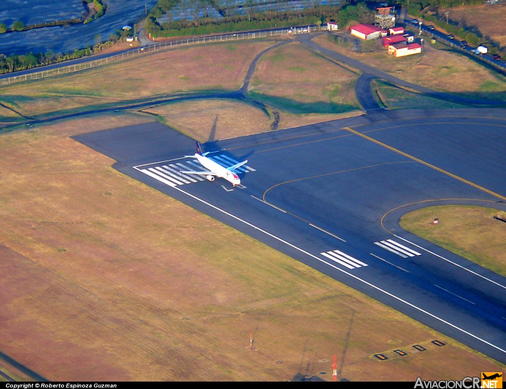 TI-BBF - De Havilland Canada DHC-6-300 Twin Otter/VistaLiner - Nature Air