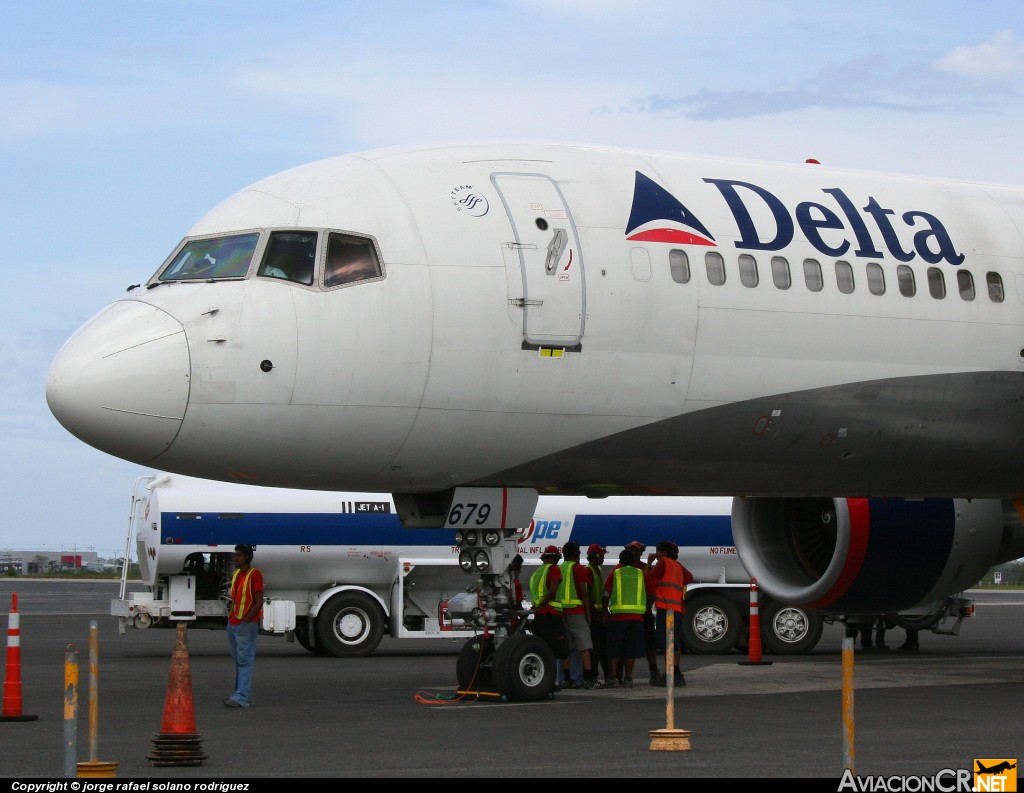 N679DA - Boeing 757-232 - Delta Air Lines