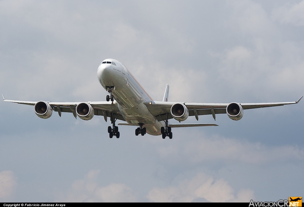 EC-IZX - Airbus A340-642 - Iberia