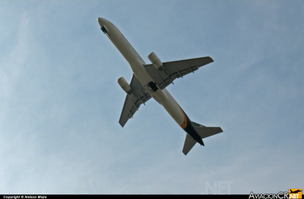 N465UP - Boeing 757-24APF - UPS - United Parcel Service