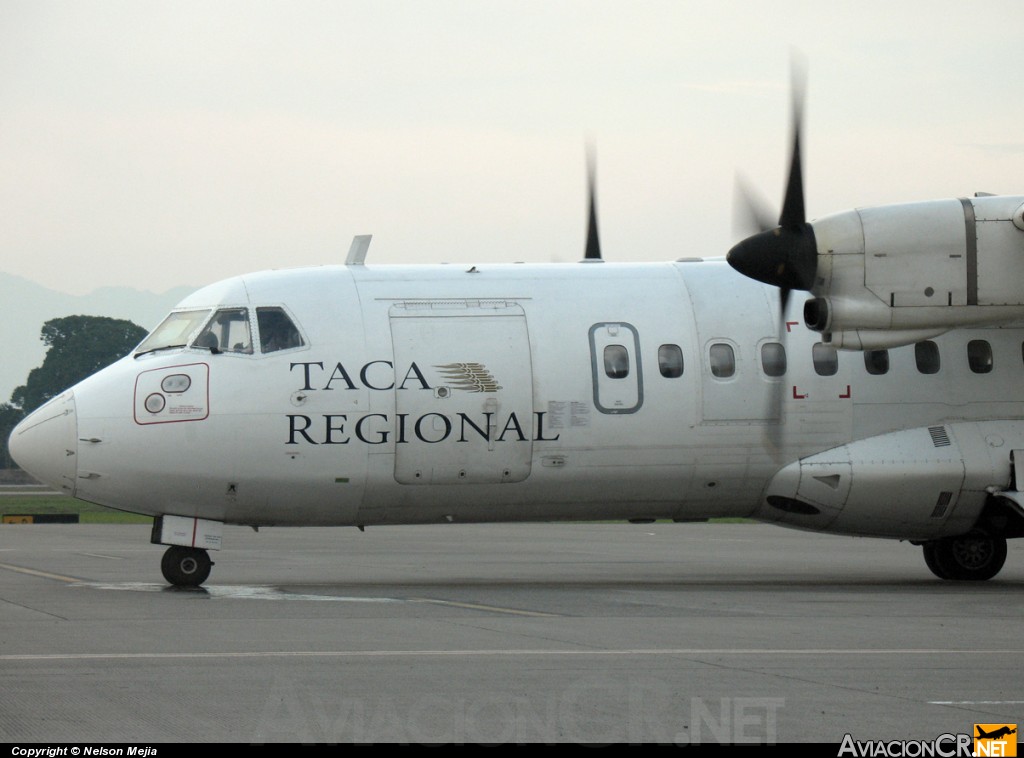 HR-ARY - Aerospatiale ATR-42 - Isleña