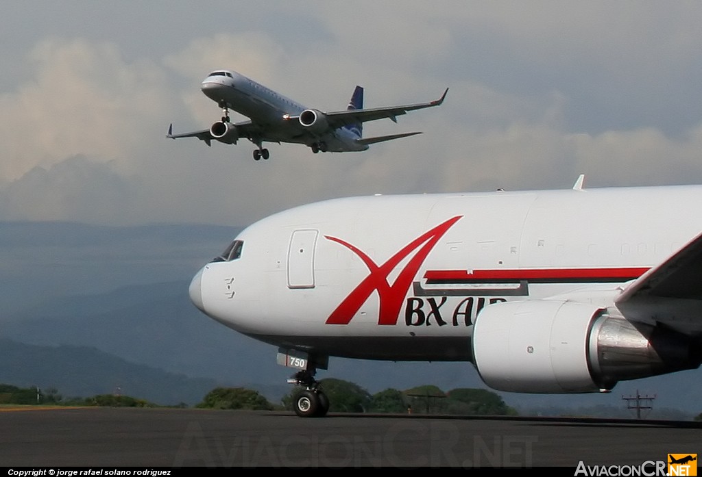 N750AX - Boeing 767-232/SF - ABX Air