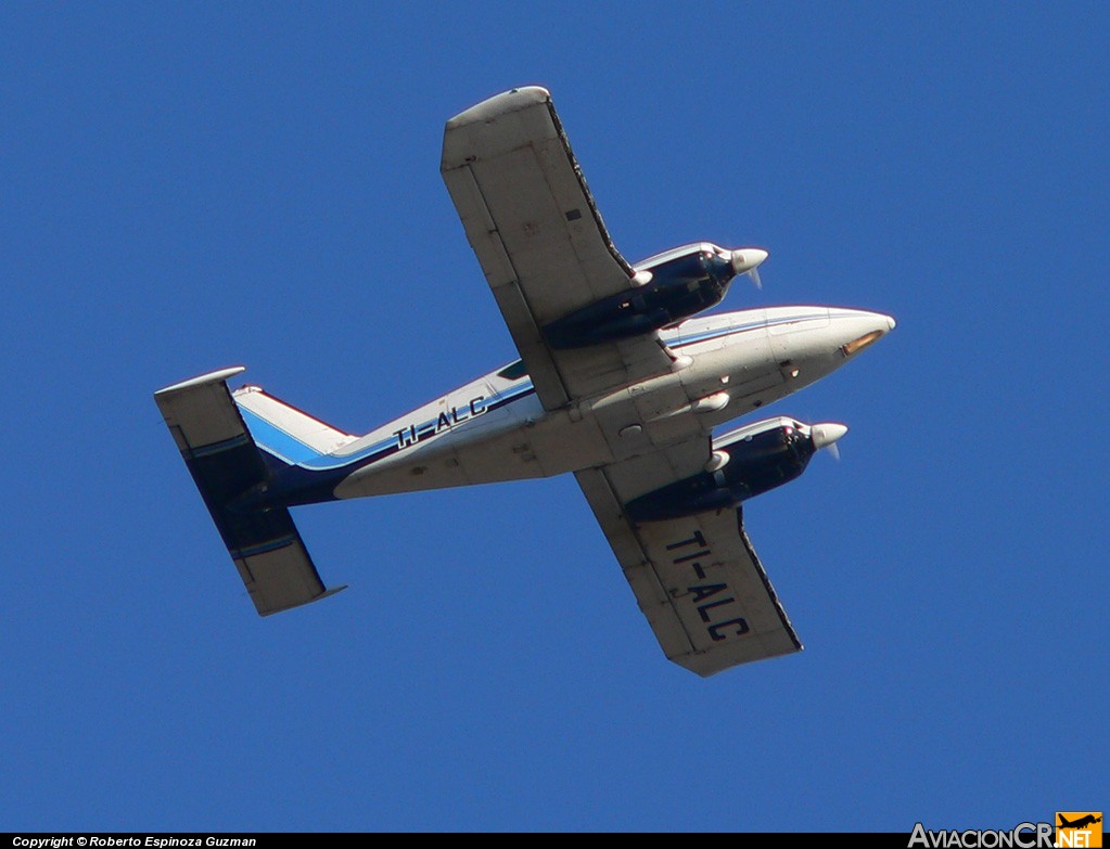 TI-ALC - Piper PA-23-250 - Alfa Romeo Taxi Aéreo