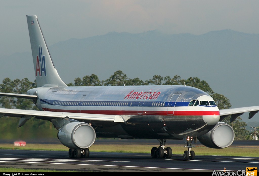 N7083A - Airbus A300B4-605R - American Airlines
