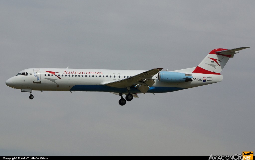 OE-LVL - Fokker 100 - Austrian arrows