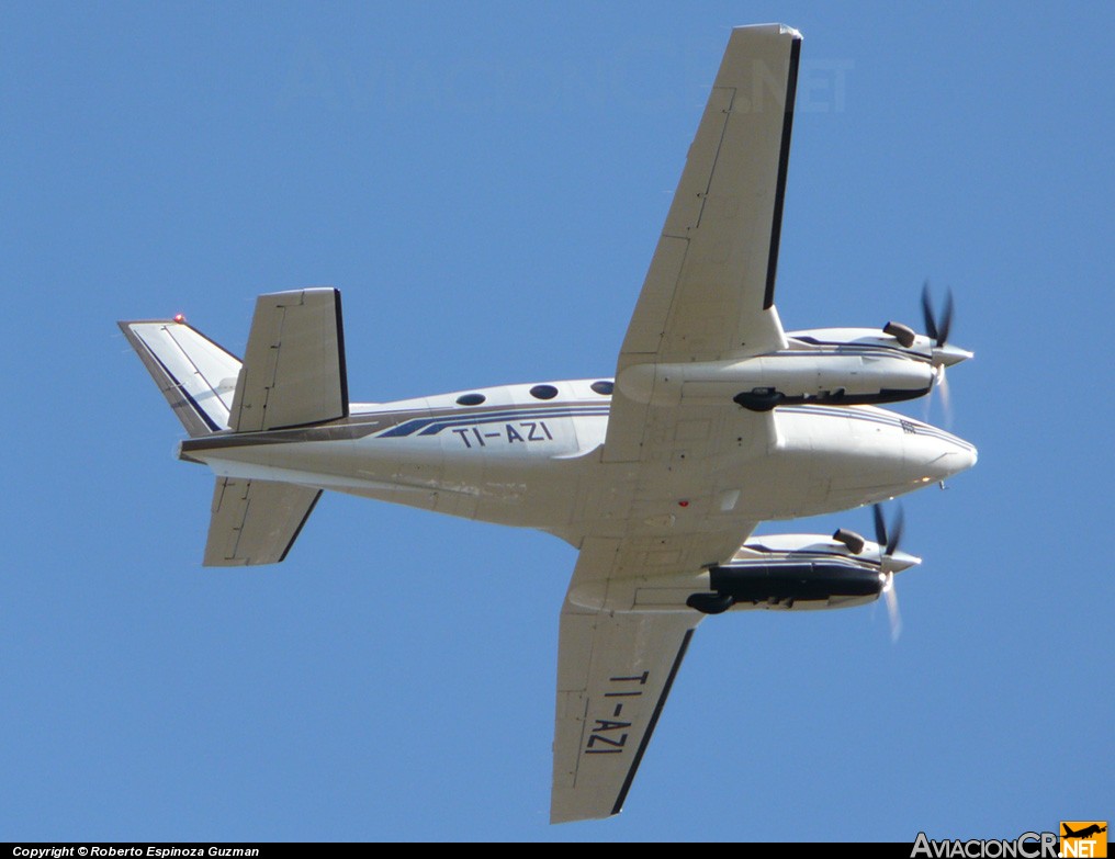 TI-AZI - Beechcraft 90 King Air - Privado