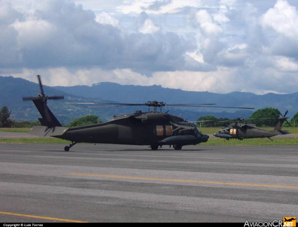 FAC-4137 - Sikorsky AH-60L (S-70A-41) - Fuerza Aérea Colombiana