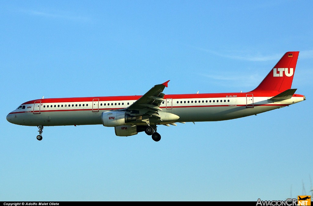 D-ALSD - Airbus A321-211 - LTU - Lufttransport-Unternehmen