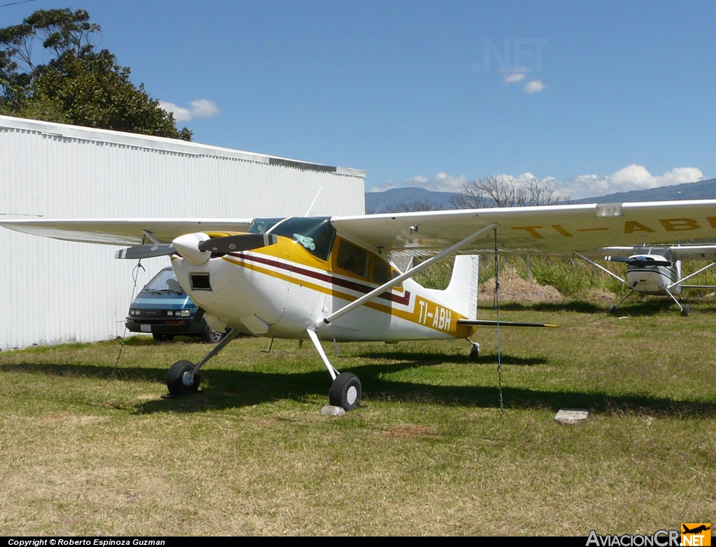 TI-ABH - Cessna 180D - Desconocida