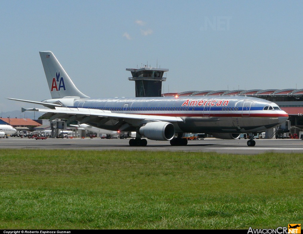 N18066 - Airbus A300B4-605R - American Airlines