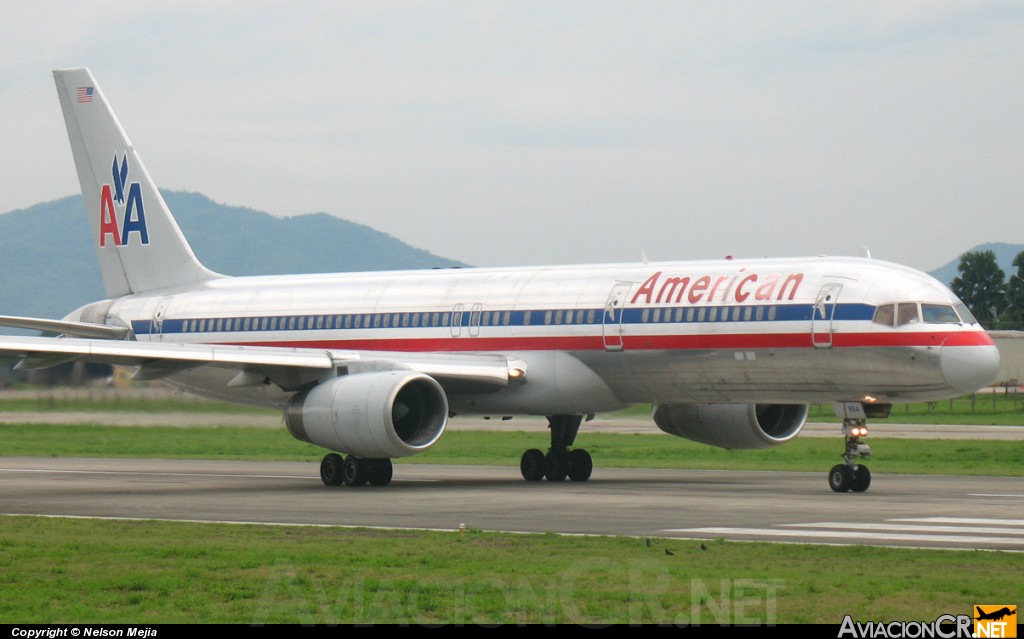 N624AA - Boeing 757-223 - American Airlines