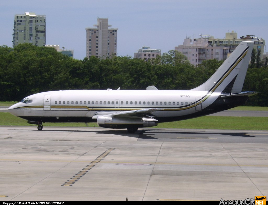 N737Q - Boeing 737-2L9 - Sky King