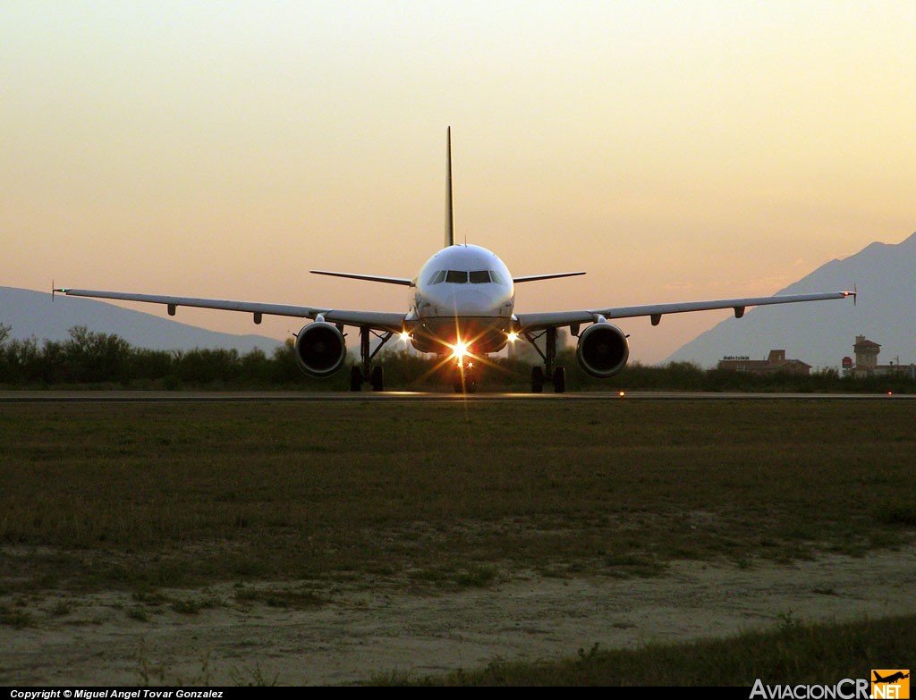 XA-MXH - Airbus A319-112 - Mexicana