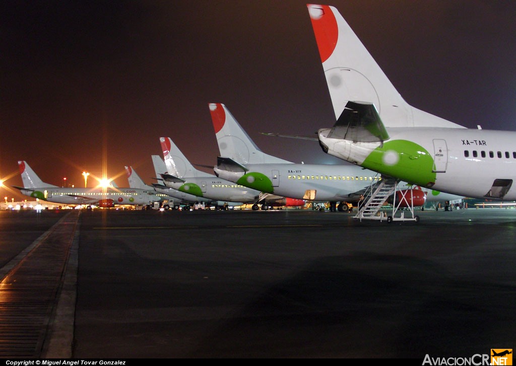 XA-TAR - Boeing 737-301 - Viva Aerobus