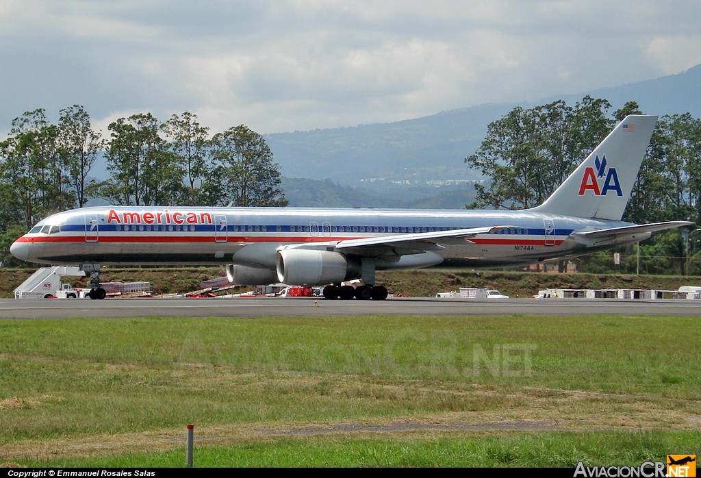 N174AA - Boeing 757-223 - American Airlines