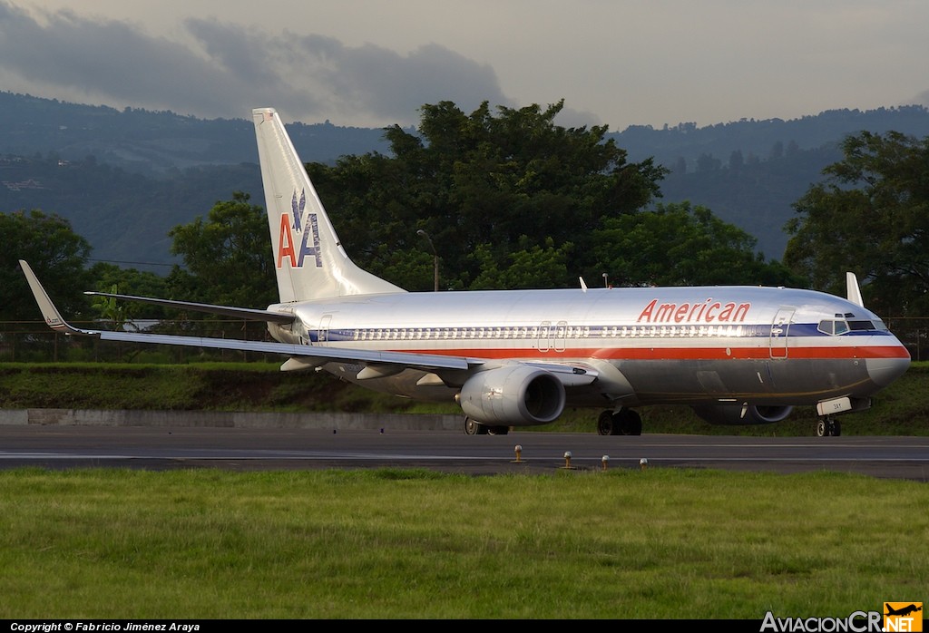 N923AN - Boeing 737-823 - American Airlines