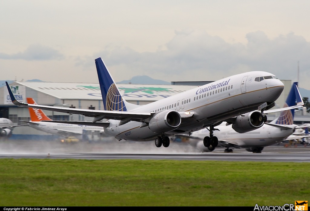 N37277 - Boeing 737-824 - Continental Airlines