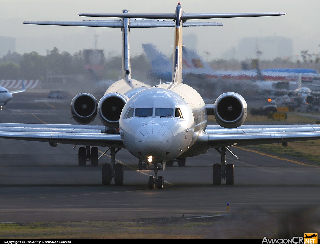 XA-KXJ - Fokker 100 - Click mexicana